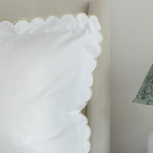 Hotel Cotton Pillowcase Pair - Scallop