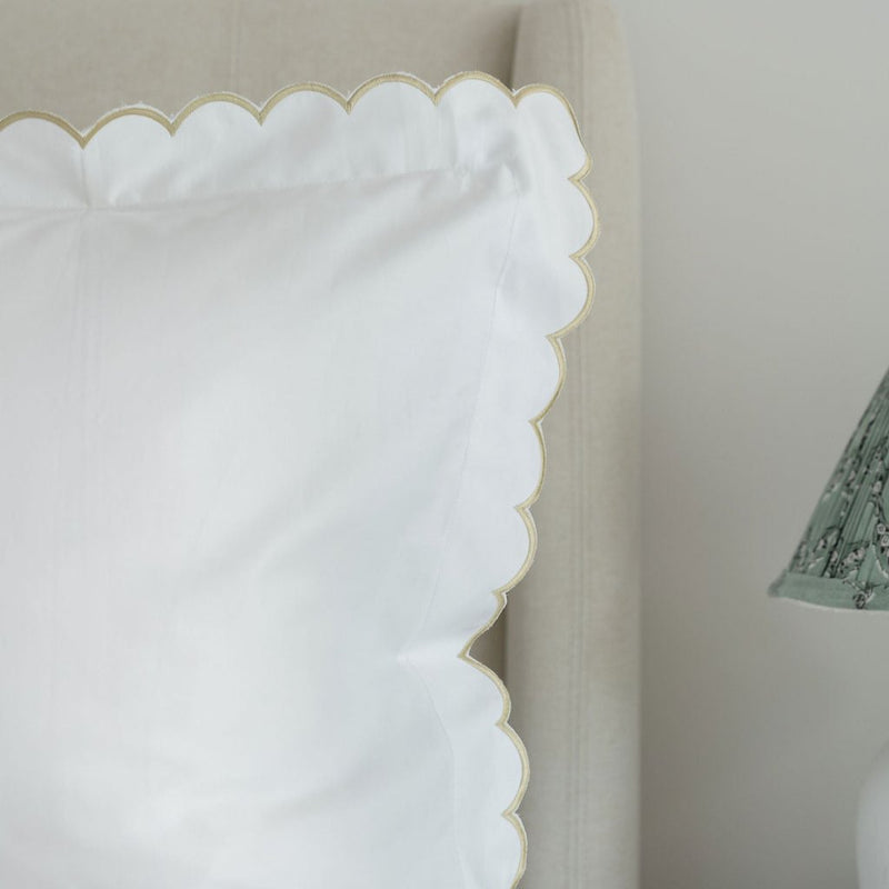 Hotel Cotton Pillowcase Pair - Scallop